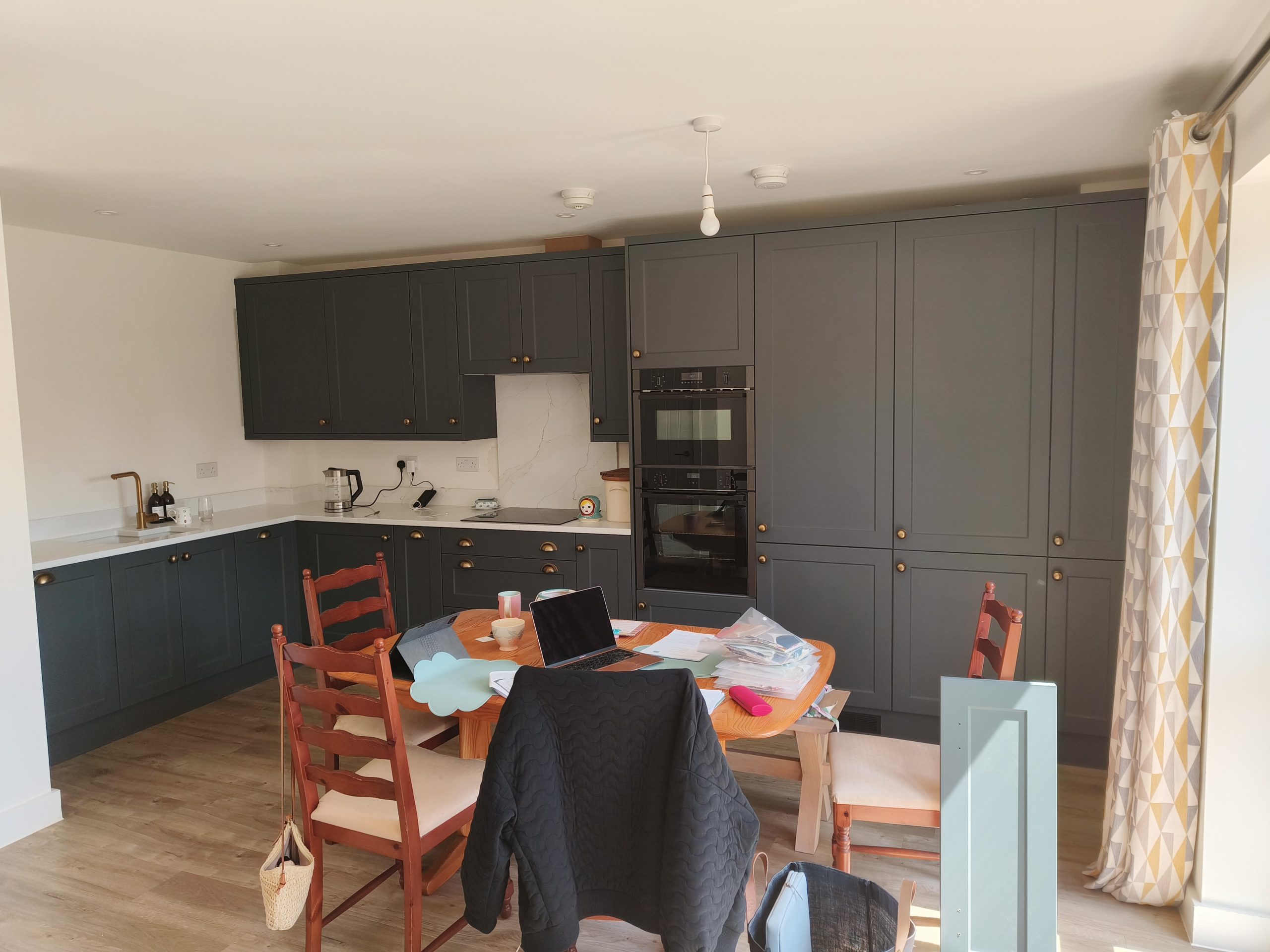 Green kitchen before redesign Green kitchen before image