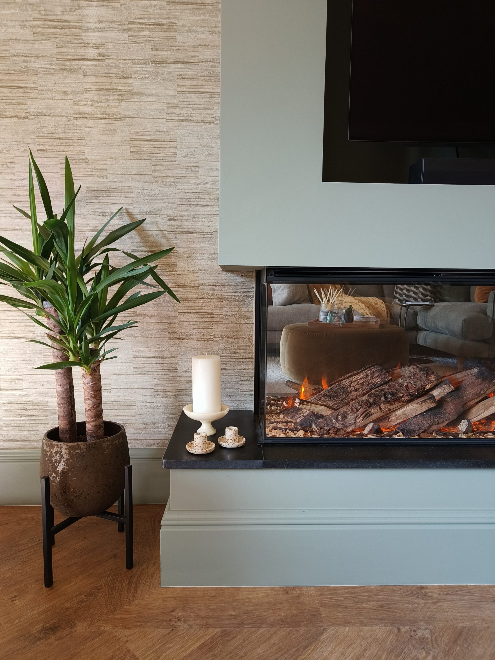 Electric fire in media unit